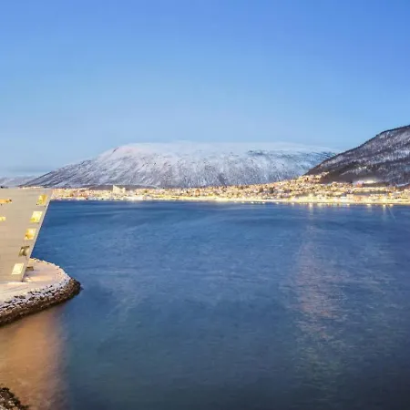 Apartamento Utsikt Over Fjorden, 2 Terrasser Og Parkering *
