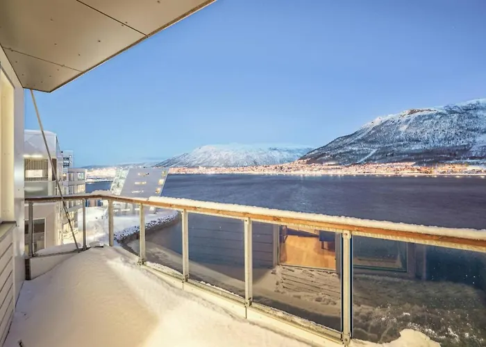 Apartamento Utsikt Over Fjorden, 2 Terrasser Og Parkering *